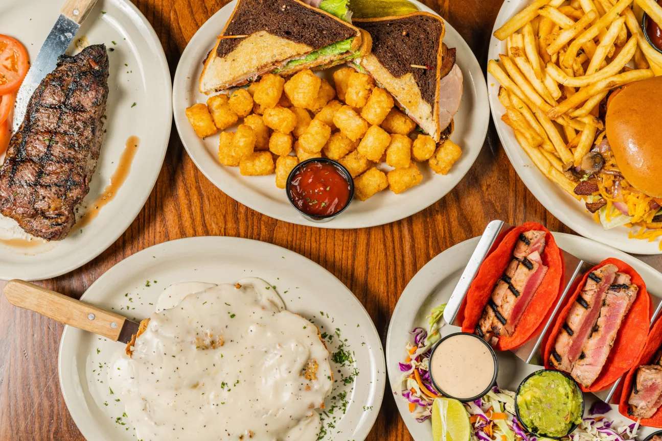 Vacsora tányérok online puzzle