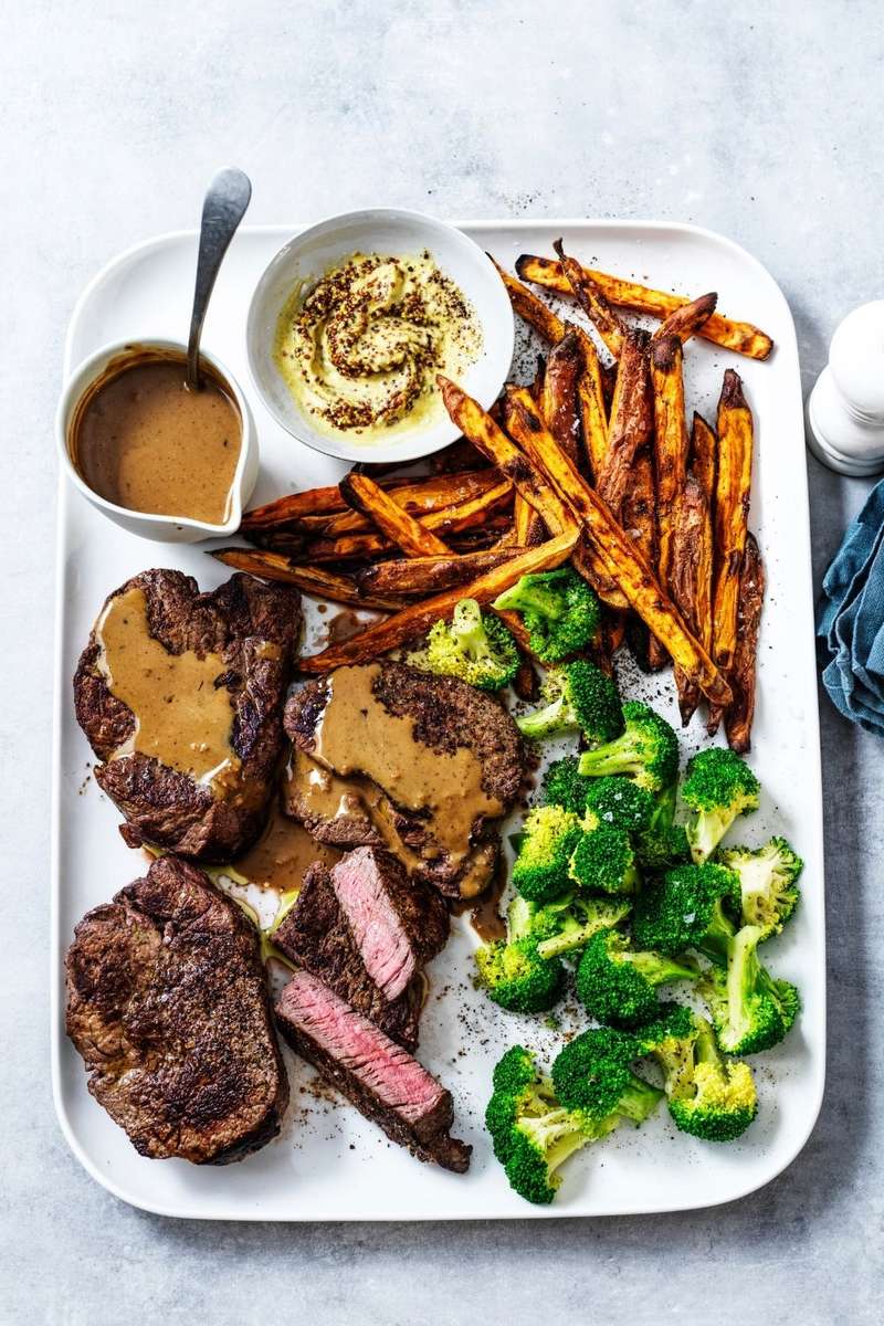Plato de carne a la parrilla rompecabezas en línea