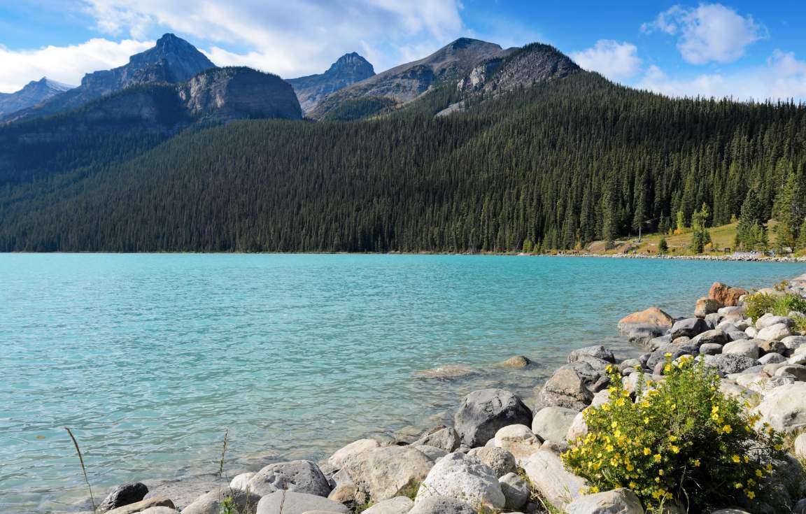 Jeziora i góry w Kanadzie puzzle online