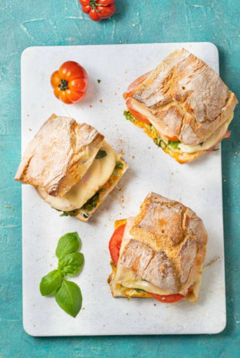 Sandwiches with baked cheese jigsaw puzzle online