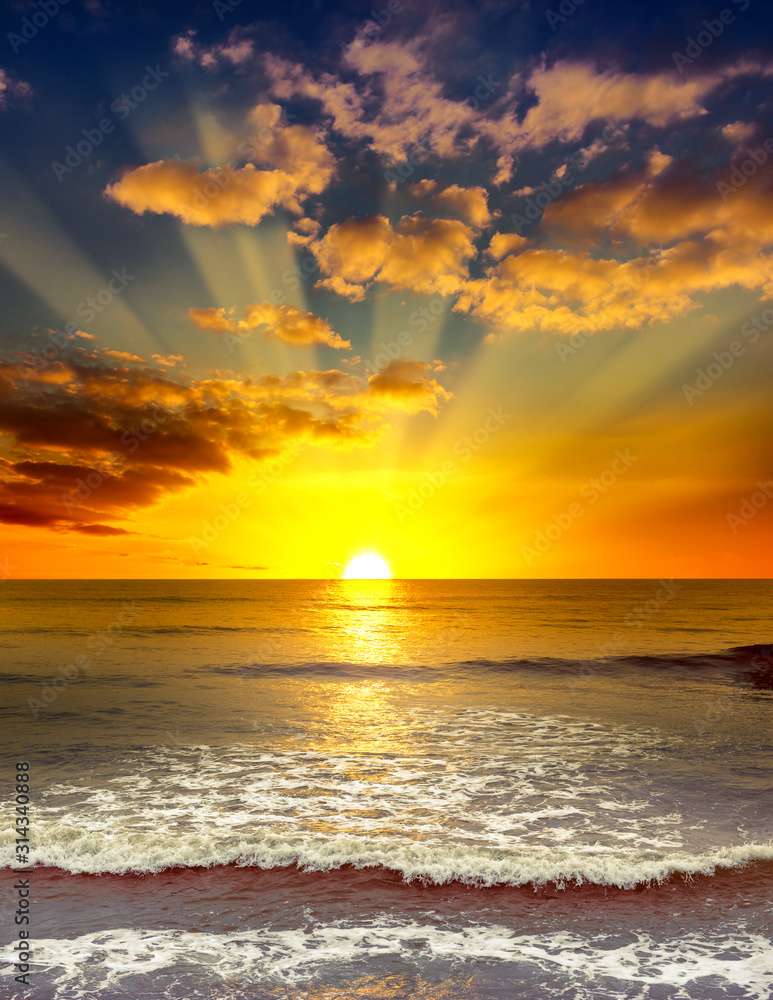 Wschód Słońca nad Morzem puzzle online