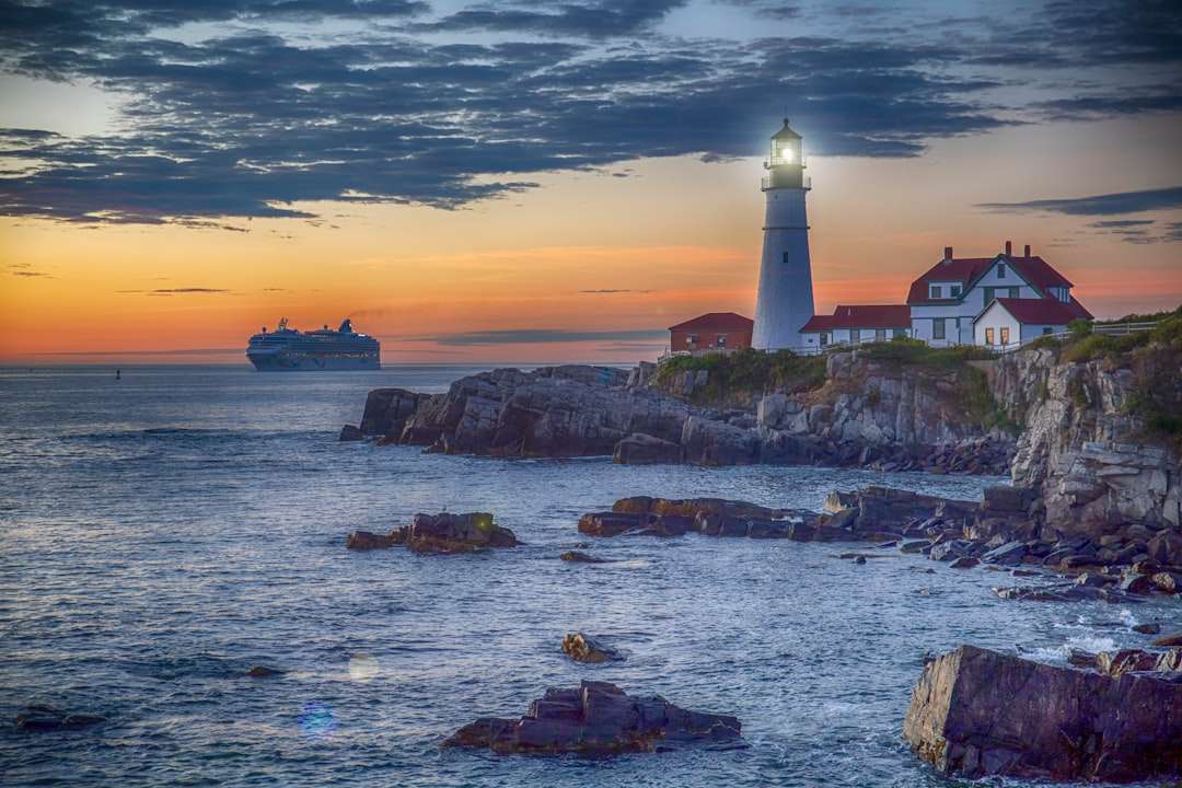 Portland Head Sea Lamp puzzle online