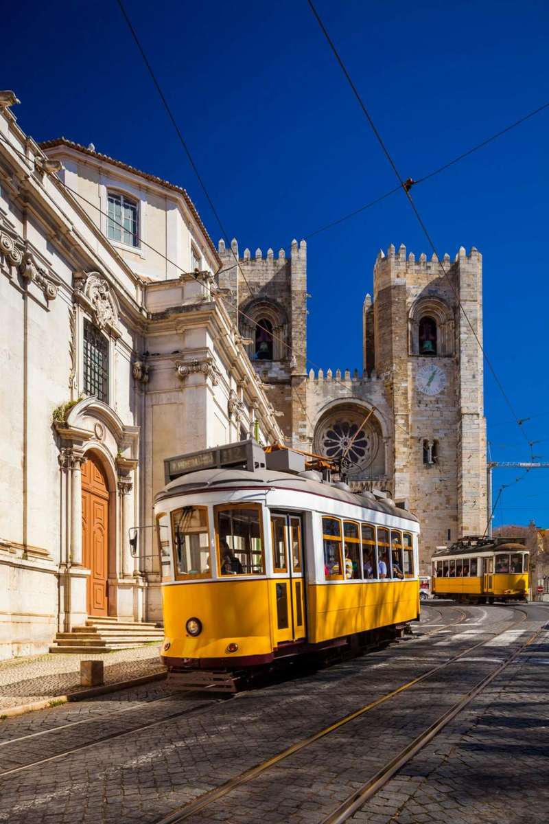 Tram nella cattedrale portoghese puzzle online