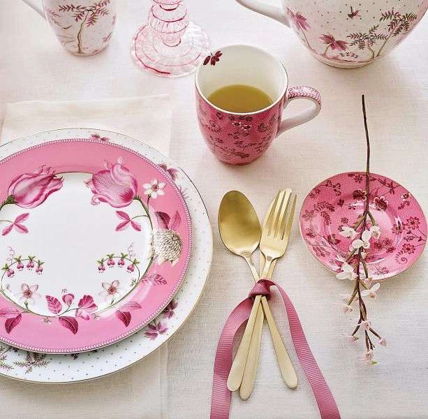 pink tableware jigsaw puzzle online