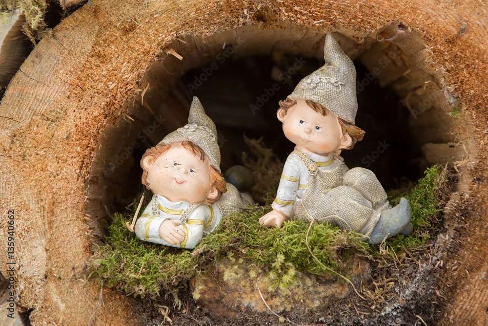 Figuras de elfos de jardim puzzle online