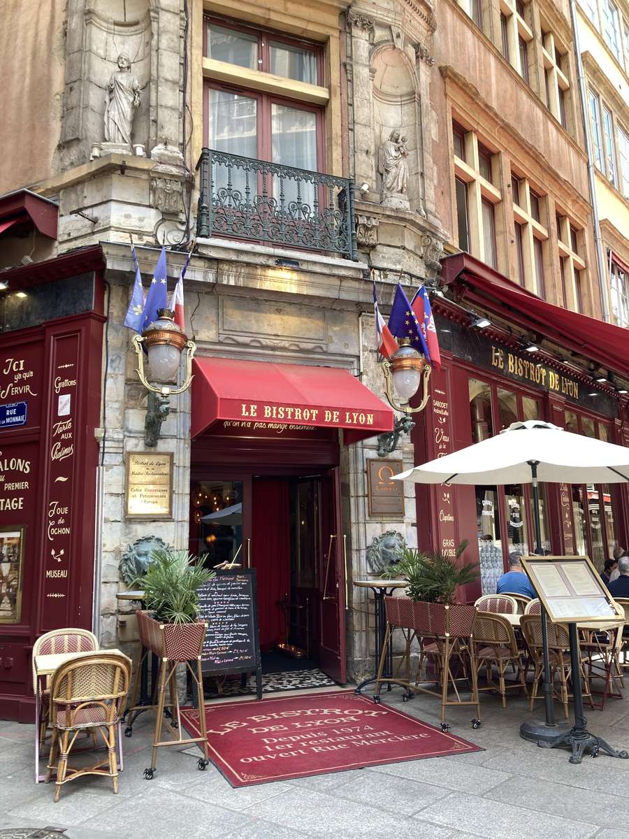 Le Petit Bistro Lyon pussel på nätet