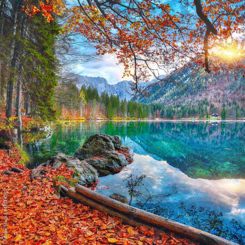 Jezioro Fusine i Włoskie Alpy Jesienią puzzle online