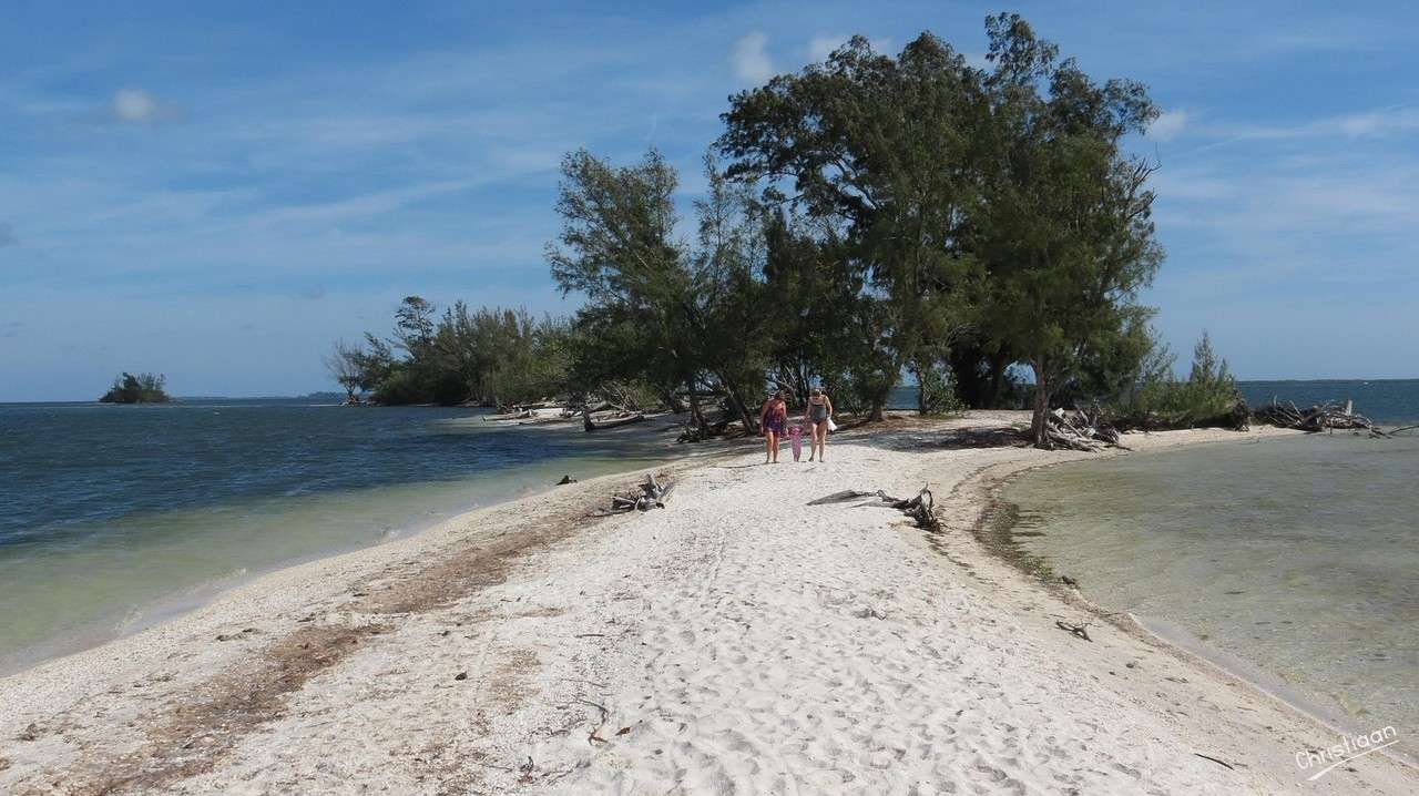 Plaża, niezamieszkana wyspa, wyspa. puzzle online