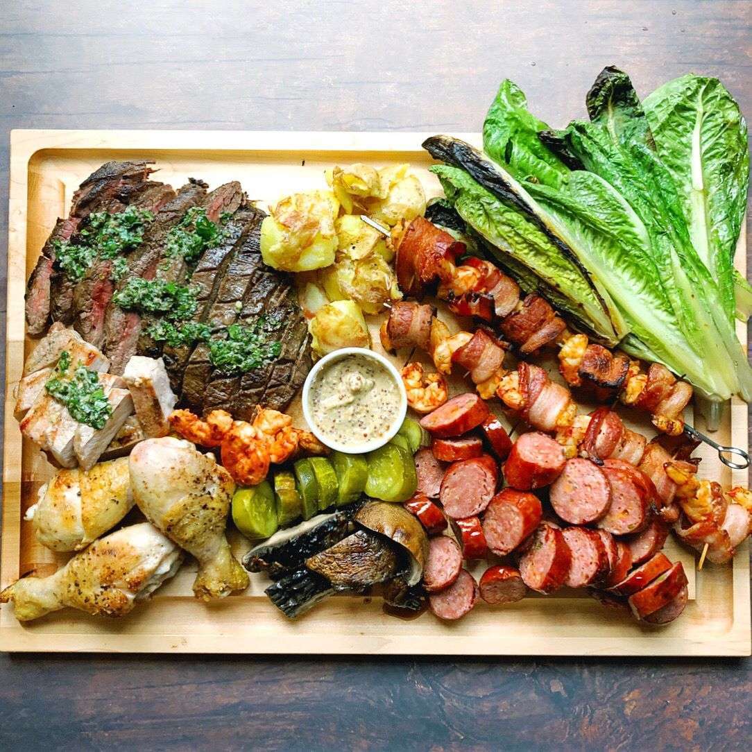 Plato de carne a la parrilla rompecabezas en línea