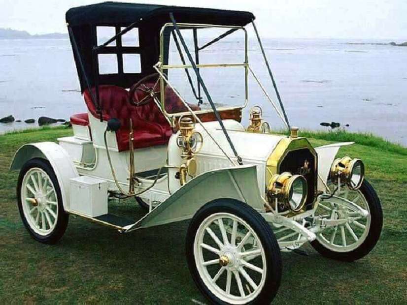 White car puzzle online