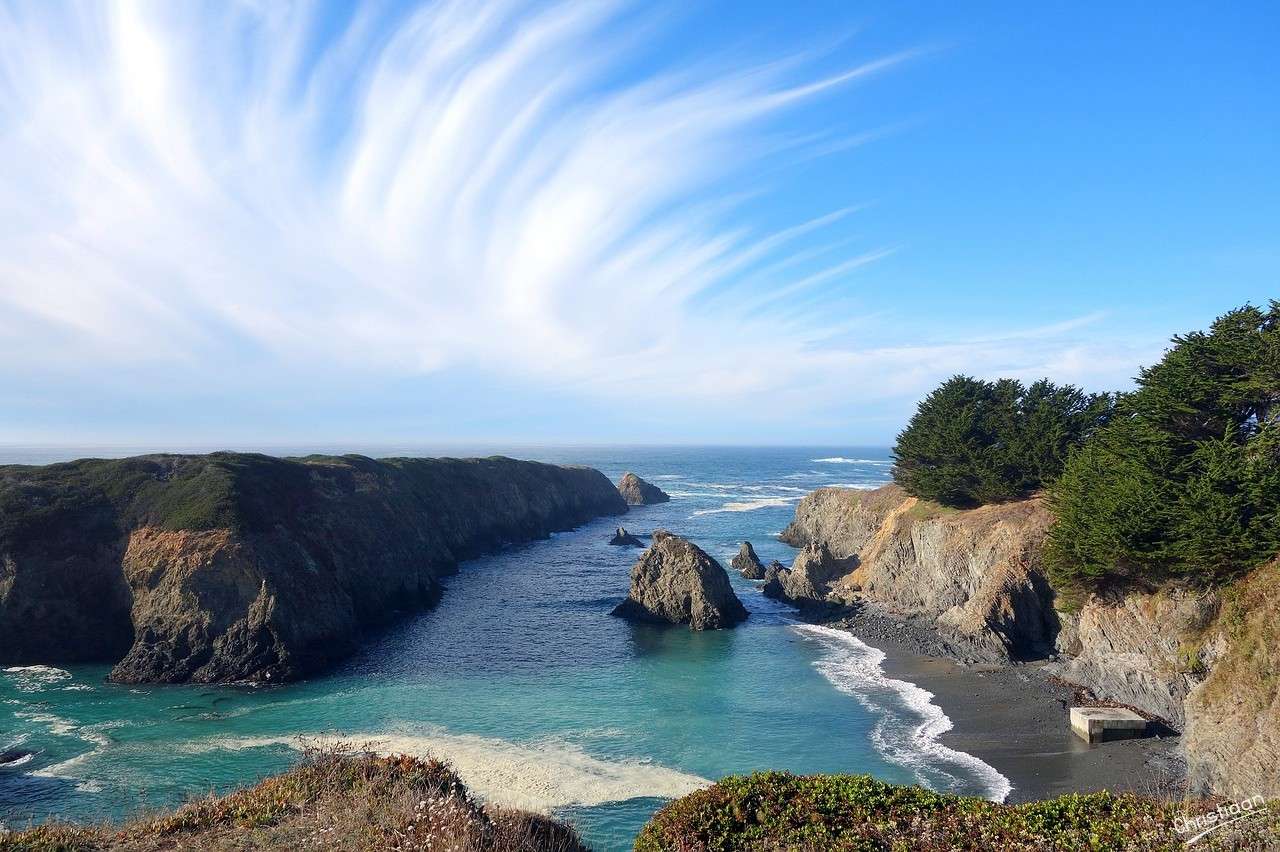 Zeeheheviecht, Headland, Mendocino. puzzle online