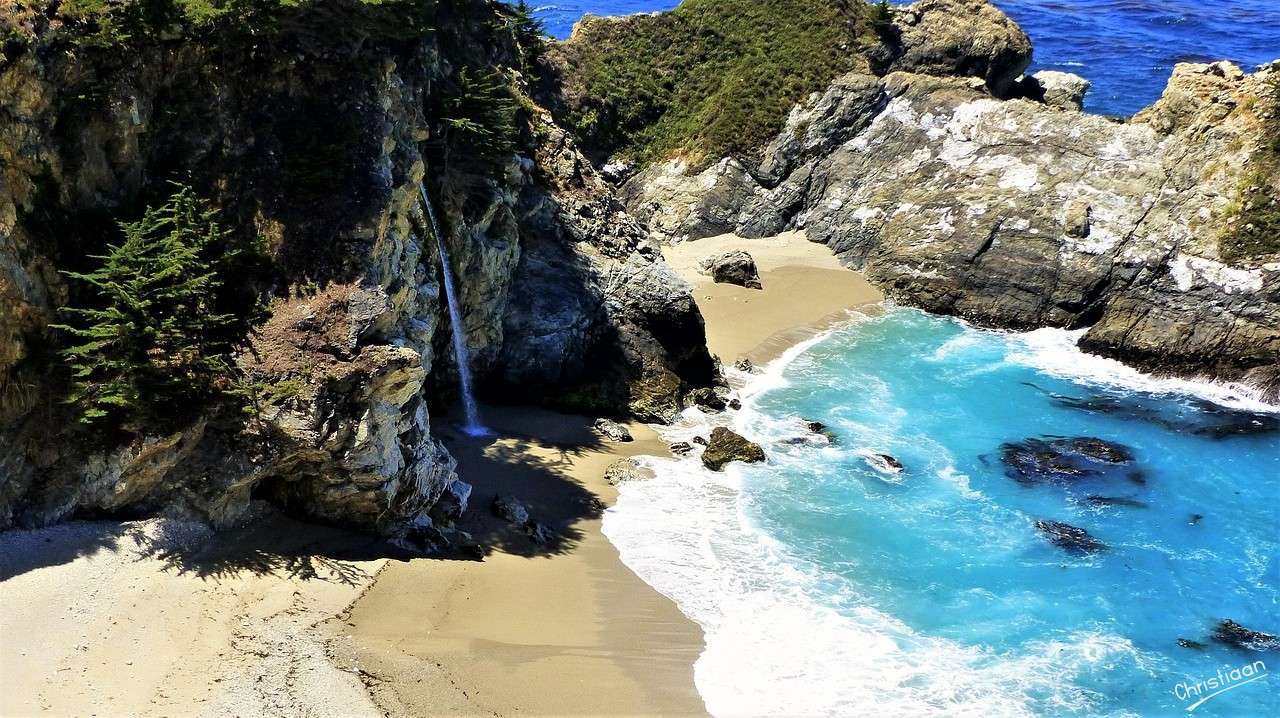 Cascade, ocena, plaża. puzzle online