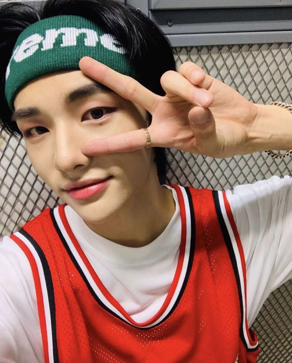 Sportowy Hyunjin онлайн-пазл
