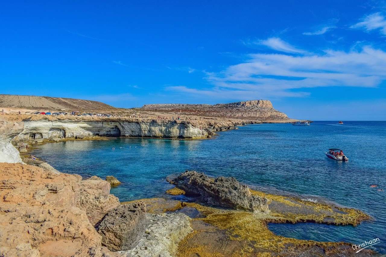 Cypr, Cavo Greek, jaskinie morskie. puzzle online
