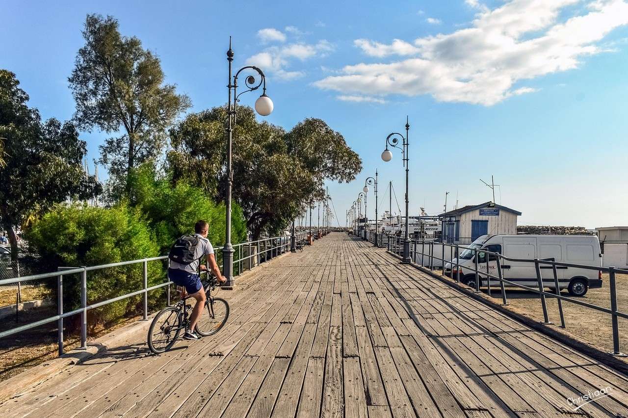 Motocyklista, Pier, Marina. puzzle online