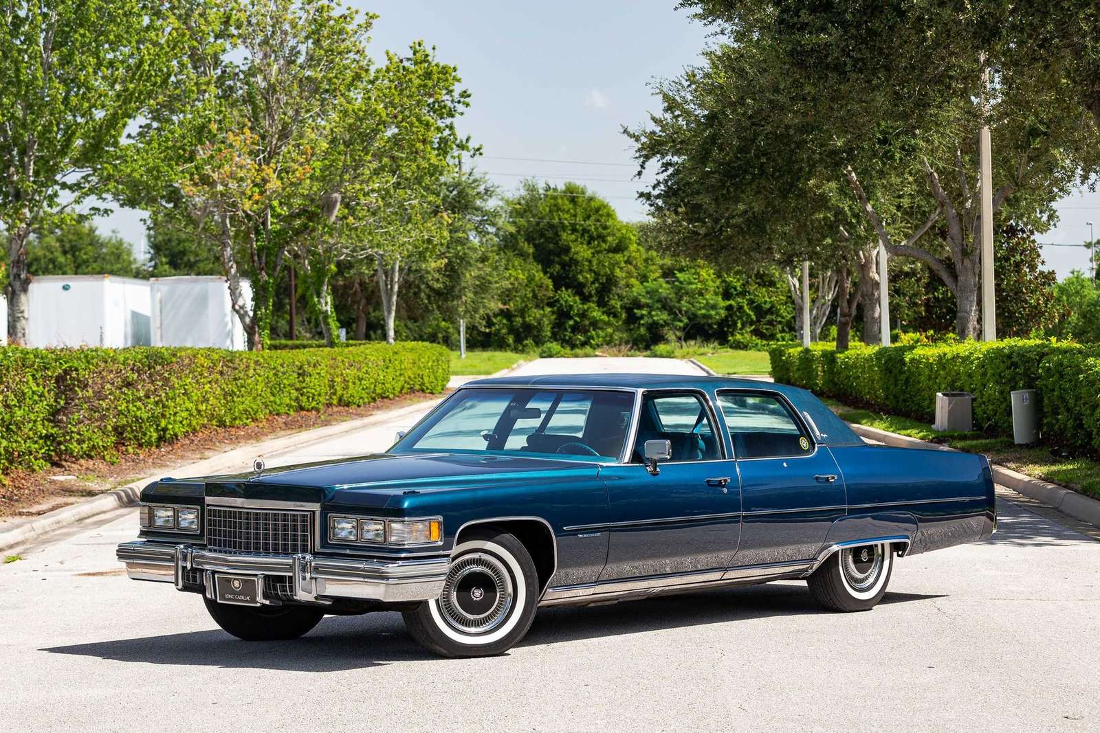 Cadillac Fleetwood Brougham 1976 puzzle online