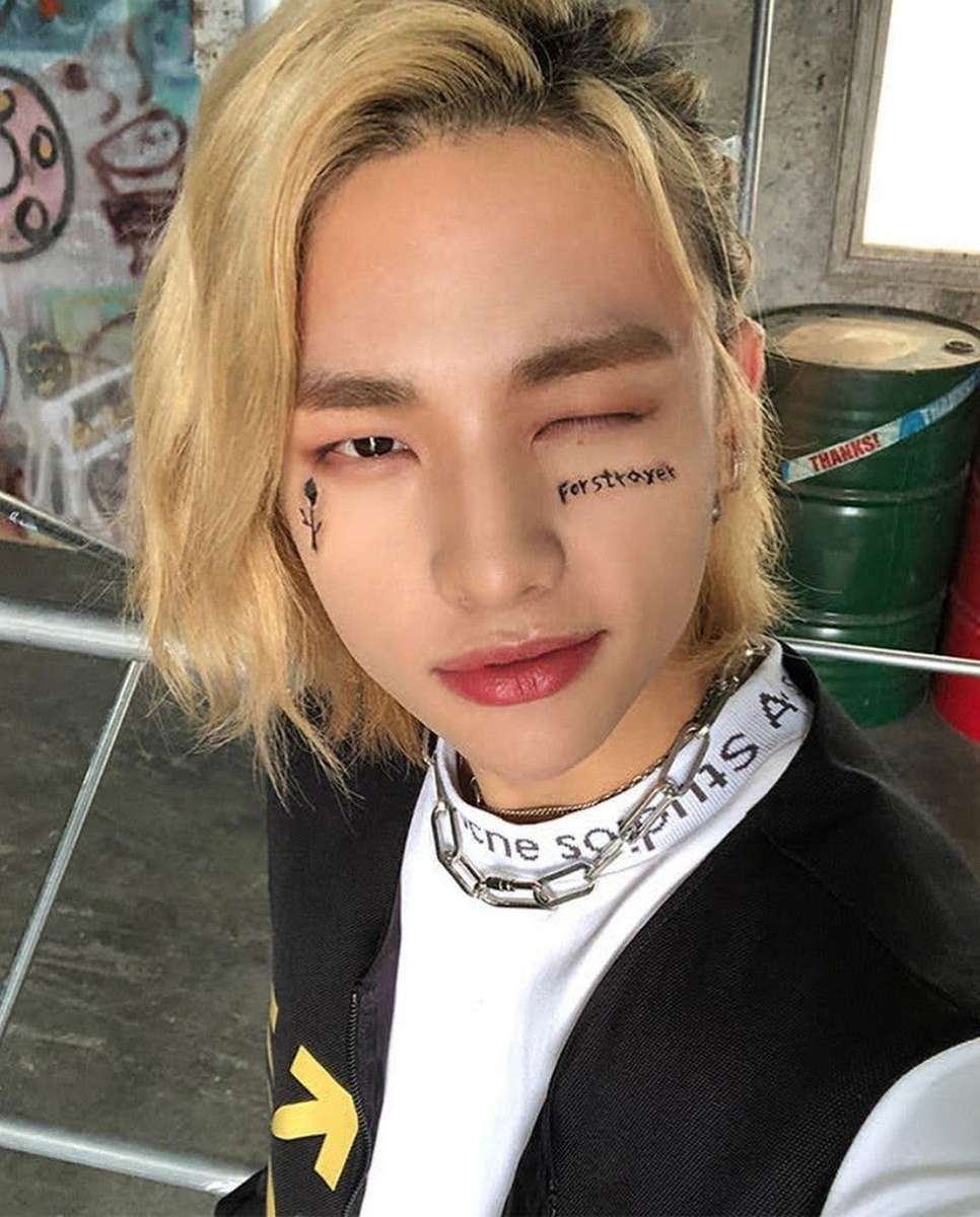 Hyunjin 😉 puzzle online