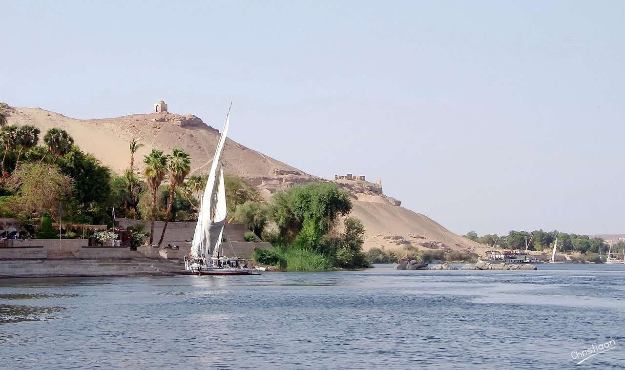 Aswan, Nile, Kitchener Island. puzzle online