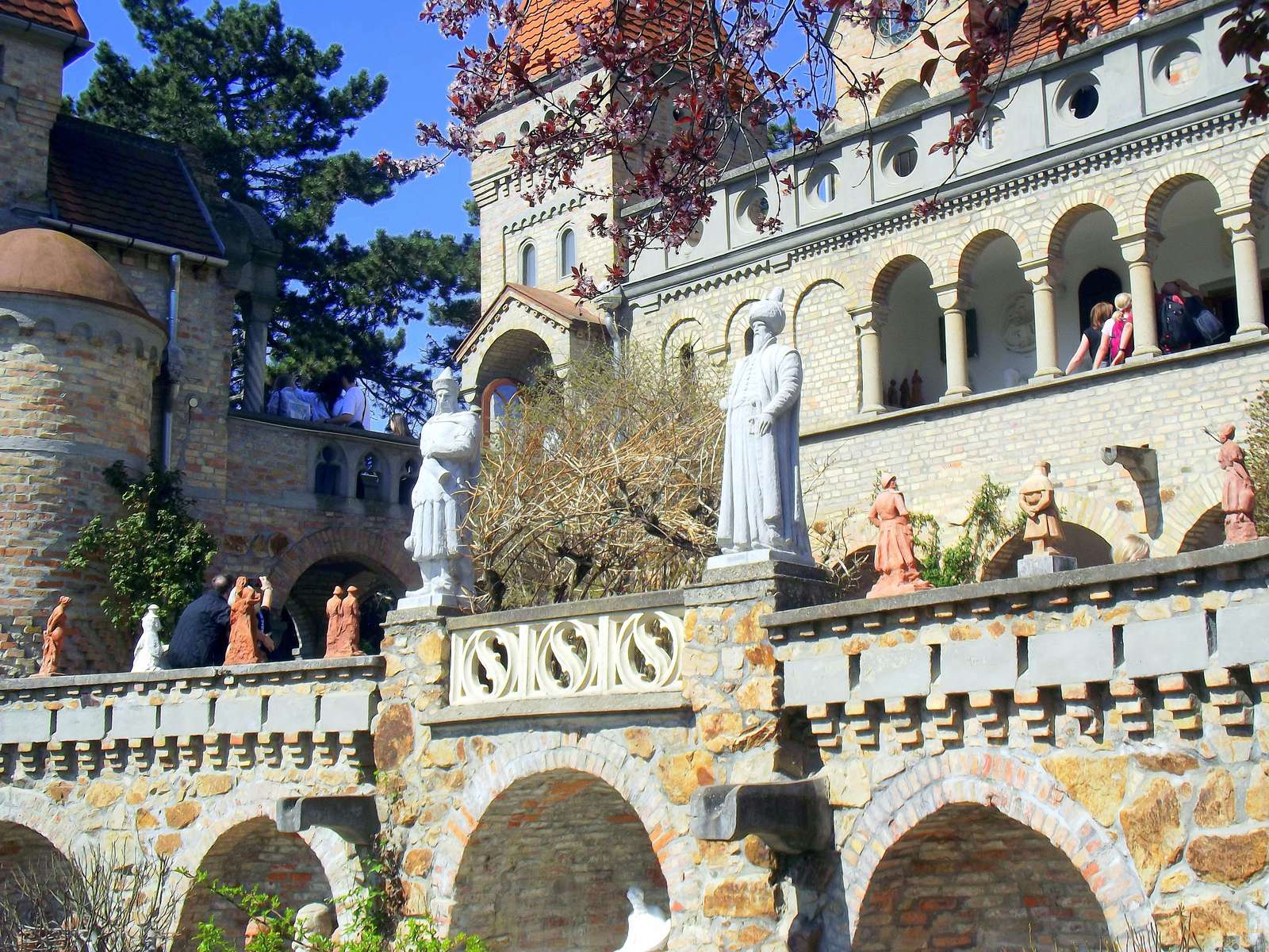 ボリー城からの写真。 オンラインパズル