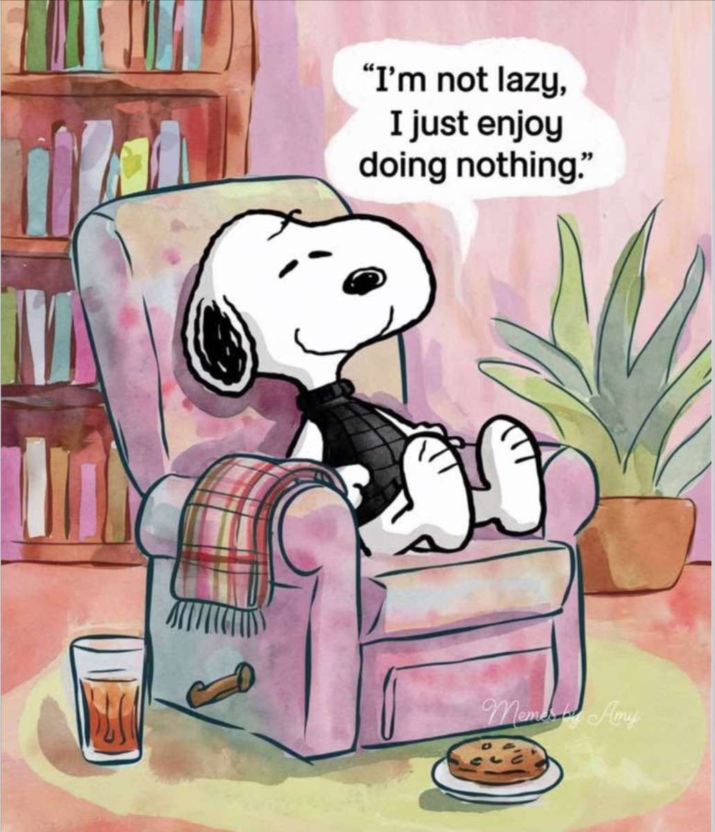 スヌーピーはリクライニングチェアでリラックスします。 オンラインパズル