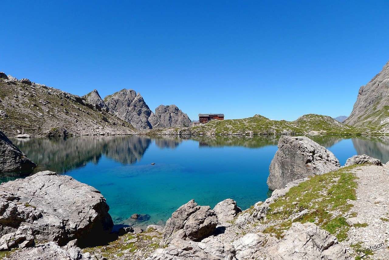 ベルゲン、マウンテン湖、風景。 ジグソーパズルオンライン