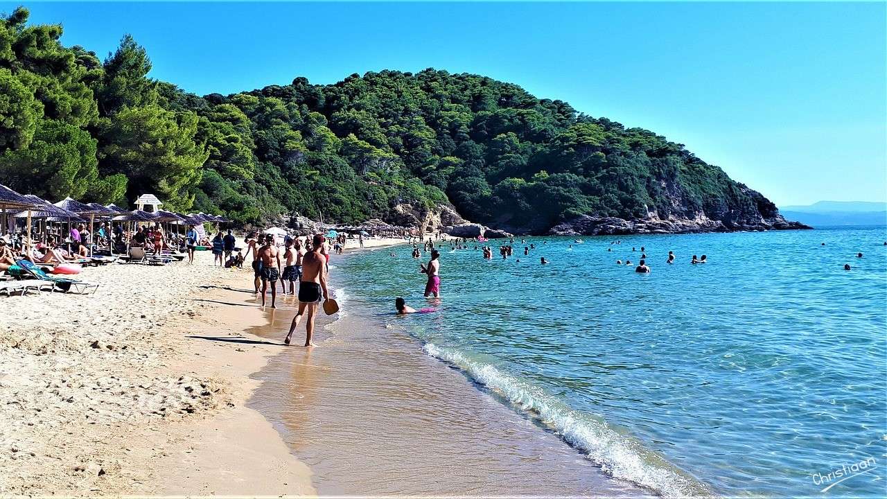 スキアトス島、ギリシャ、島。 オンラインパズル