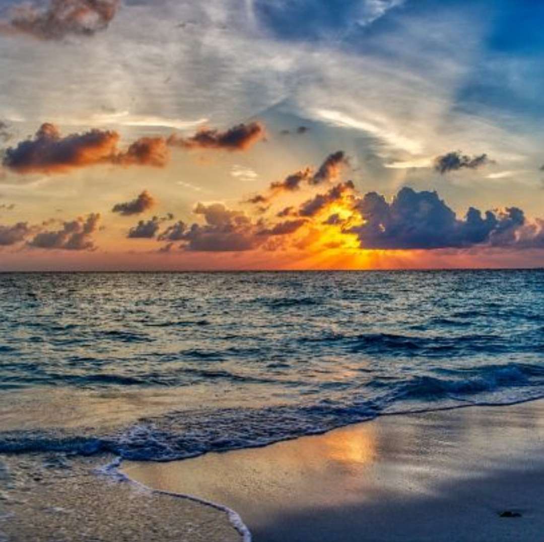 夕暮れ時のシーサイドビュー ジグソーパズルオンライン