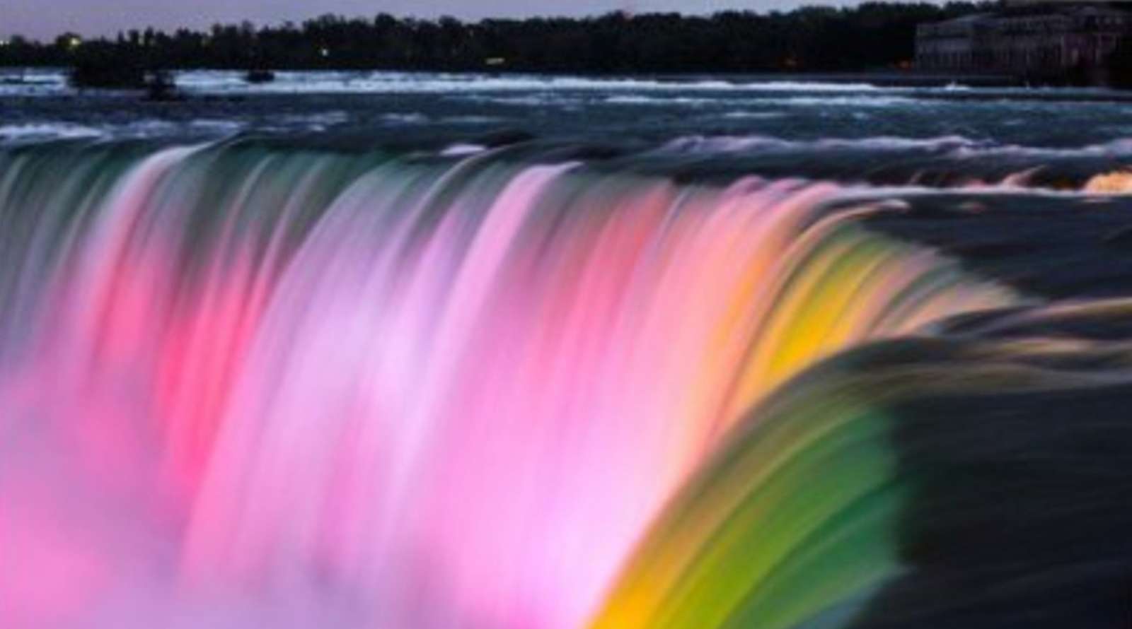 カラフルなナイアガラの滝 アメリカとカナダ ジグソーパズルオンライン