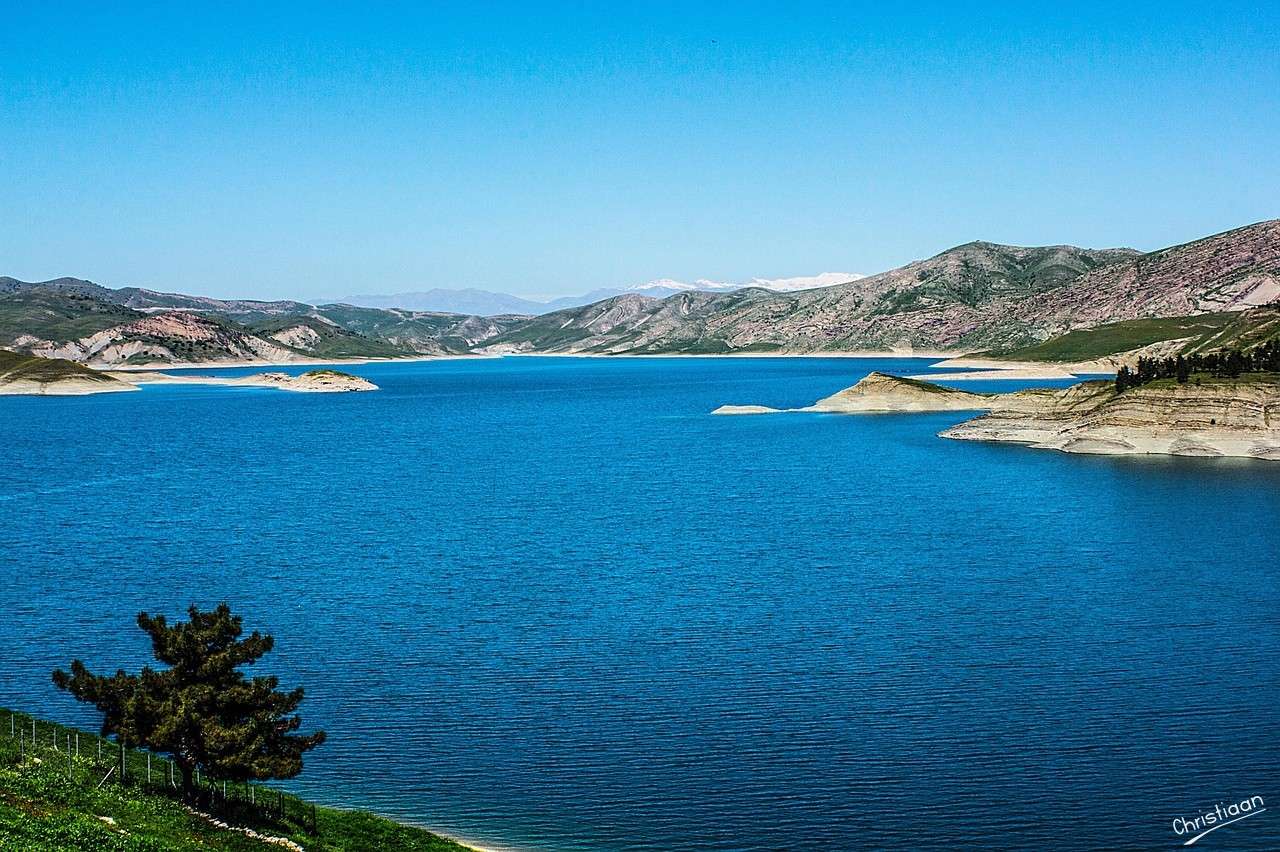 湾、海、山。 オンラインパズル