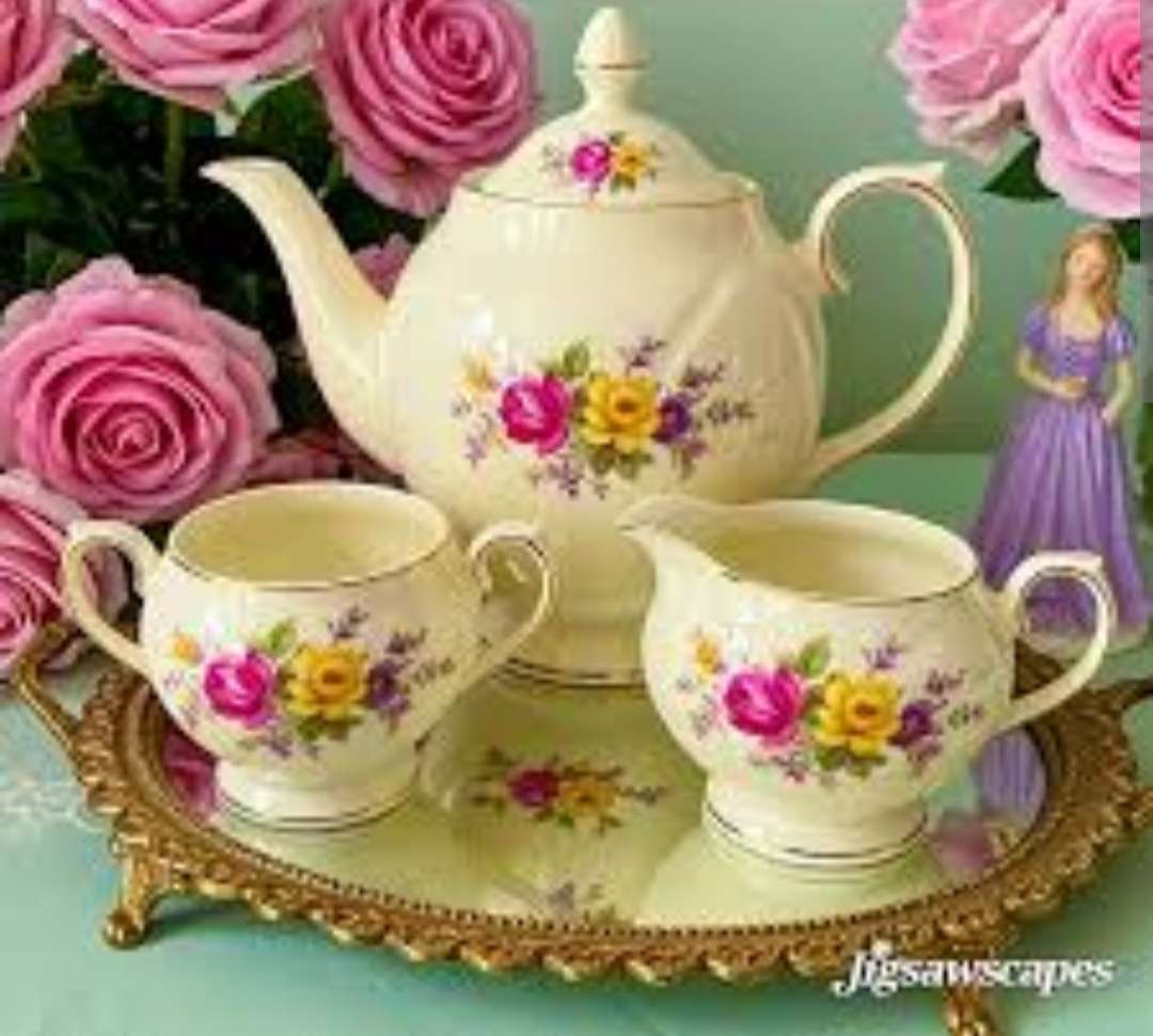 磁器のカップとティーポット オンラインパズル
