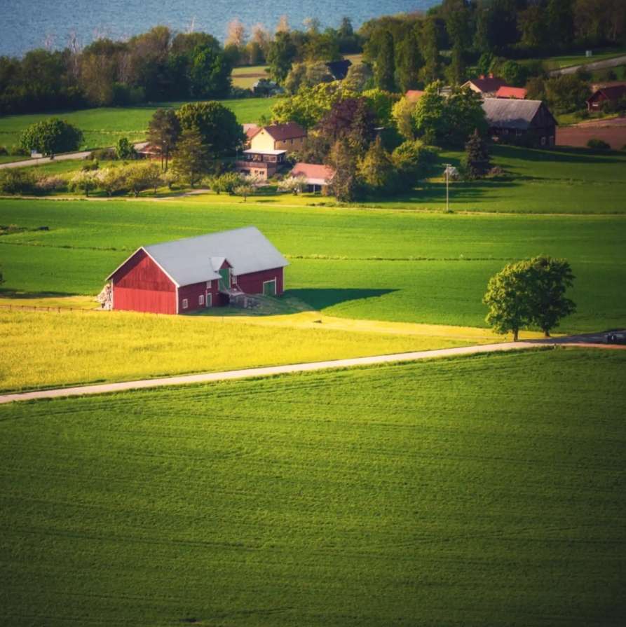 スウェーデンの赤い農家 オンラインパズル