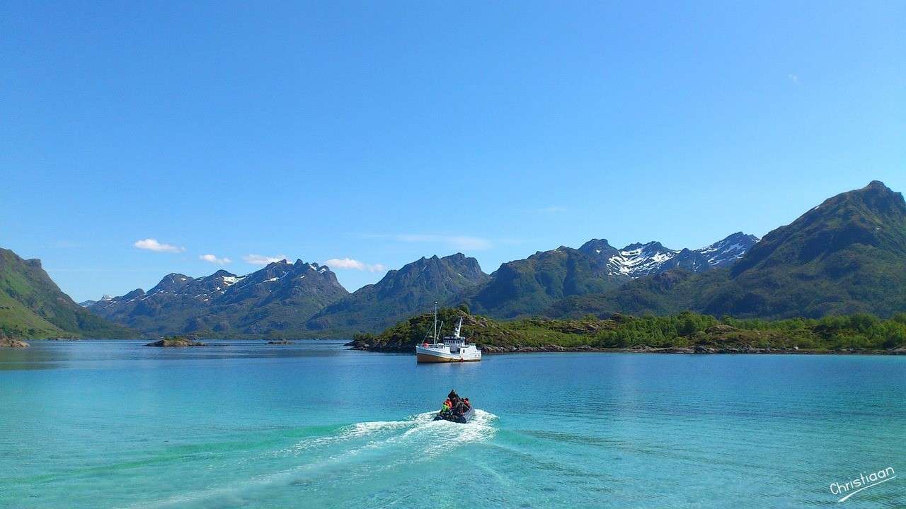 船、船旅、山。 オンラインパズル