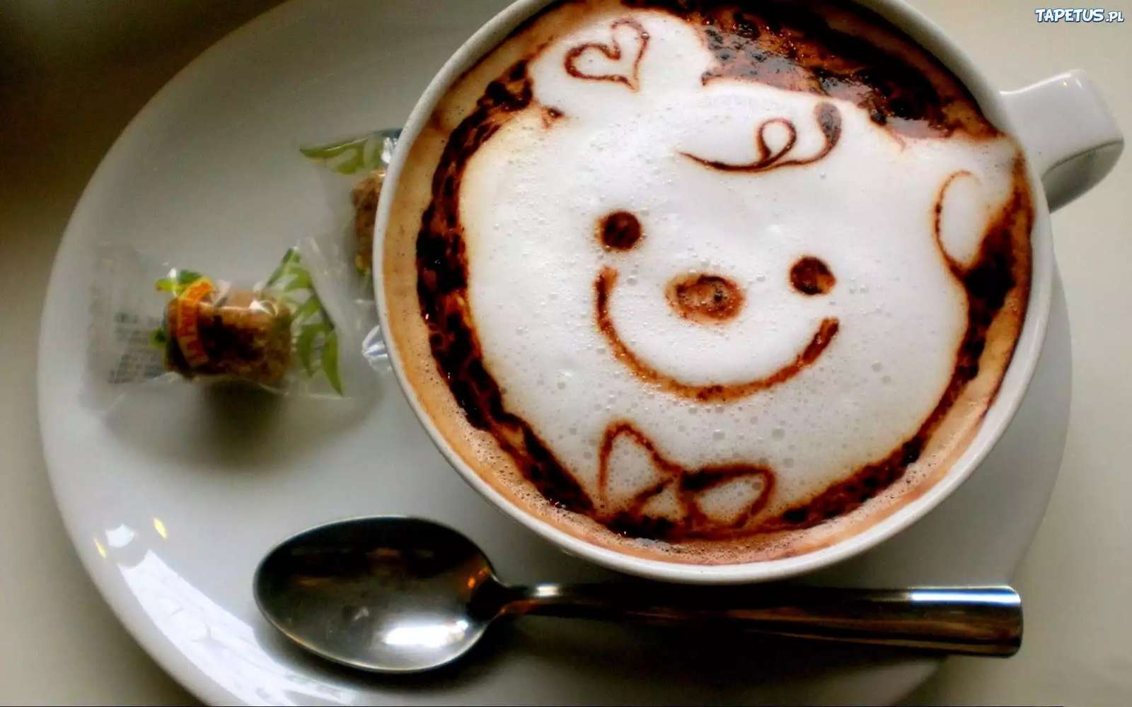 コーヒーの上のテディベアの顔 ジグソーパズルオンライン