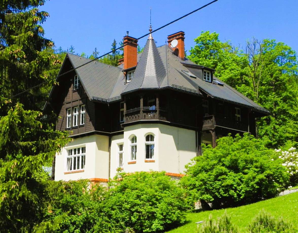 山の中の別荘 オンラインパズル