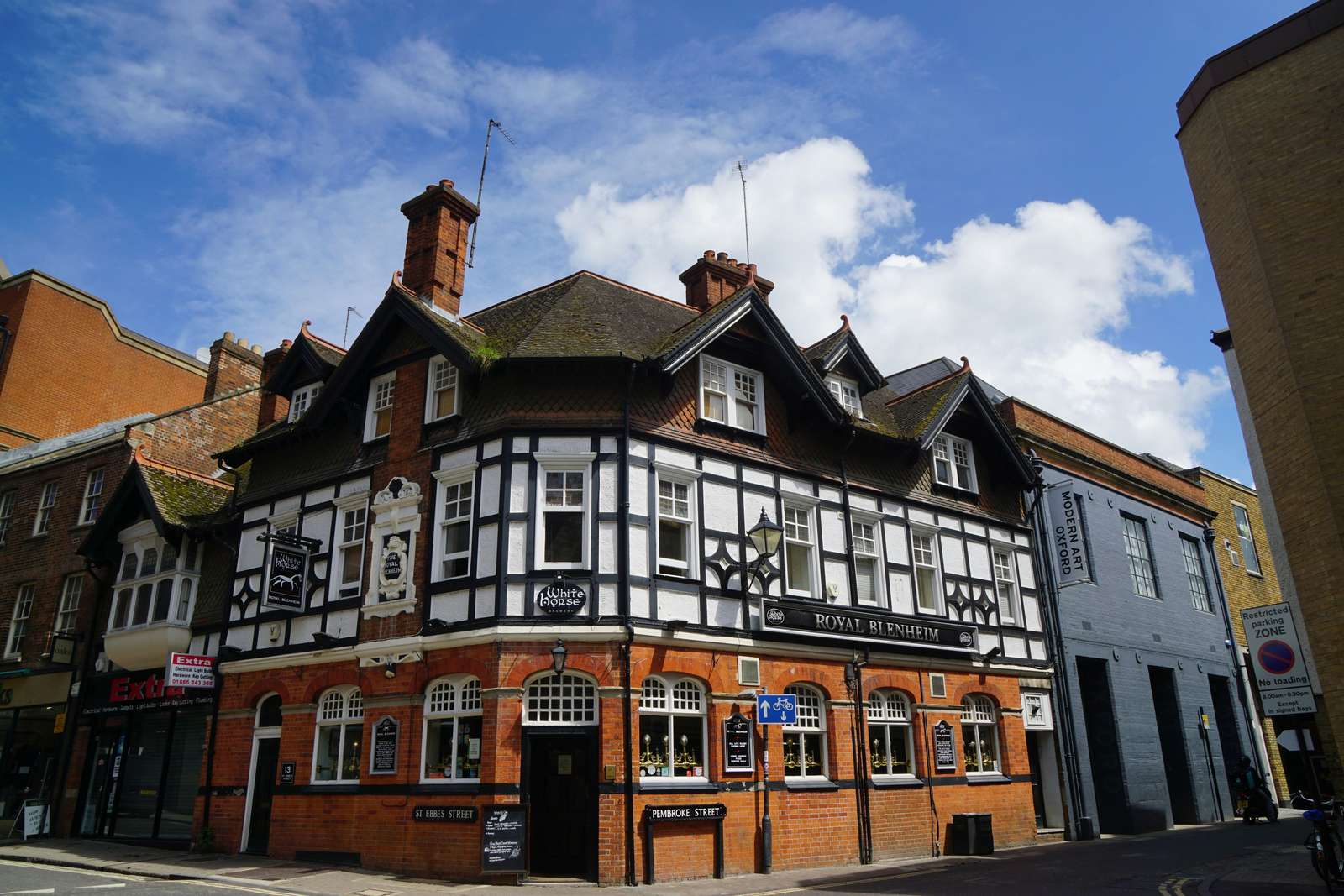 英国オックスフォード オンラインパズル