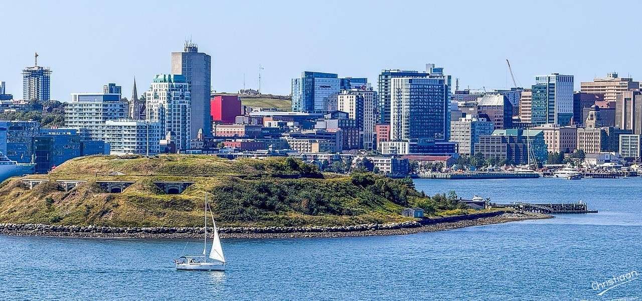 港、街、建物。 ジグソーパズルオンライン