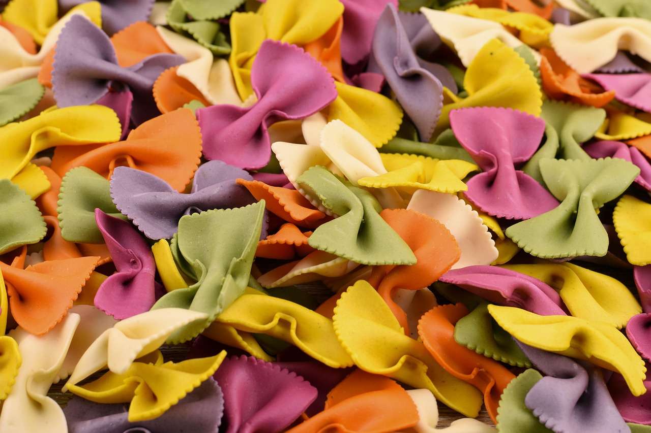 カラフルなパスタ オンラインパズル