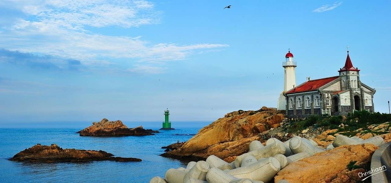 灯台、ビーチ、海岸、海。 ジグソーパズルオンライン