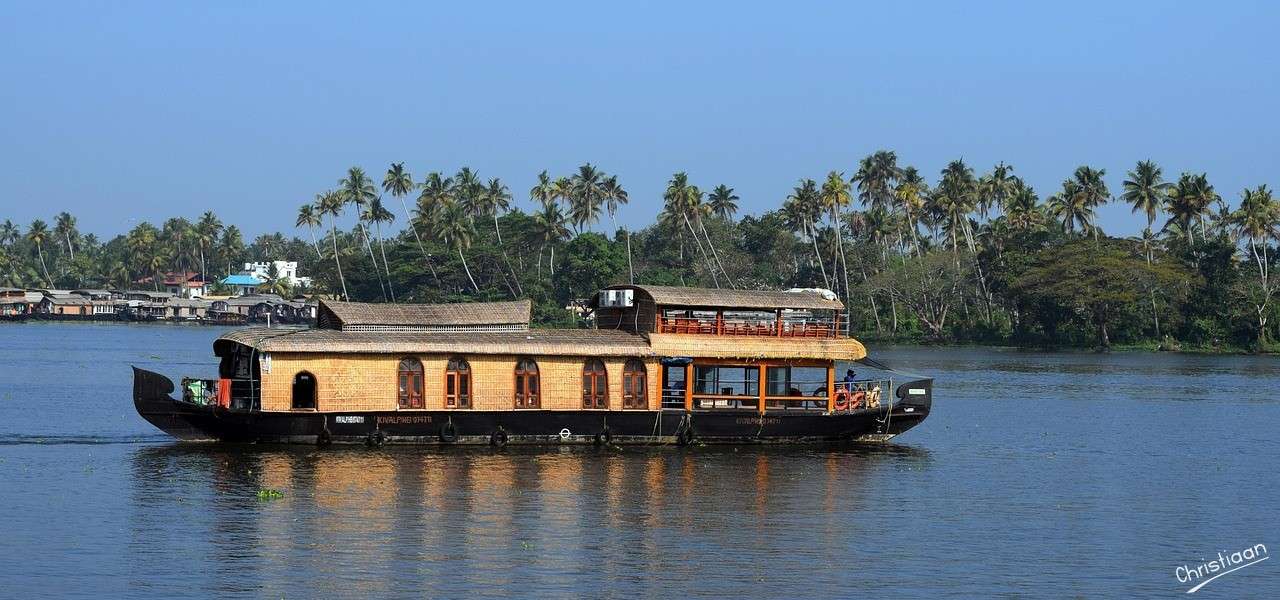 ハウスボート、アレッピー、バックウォーター。 オンラインパズル