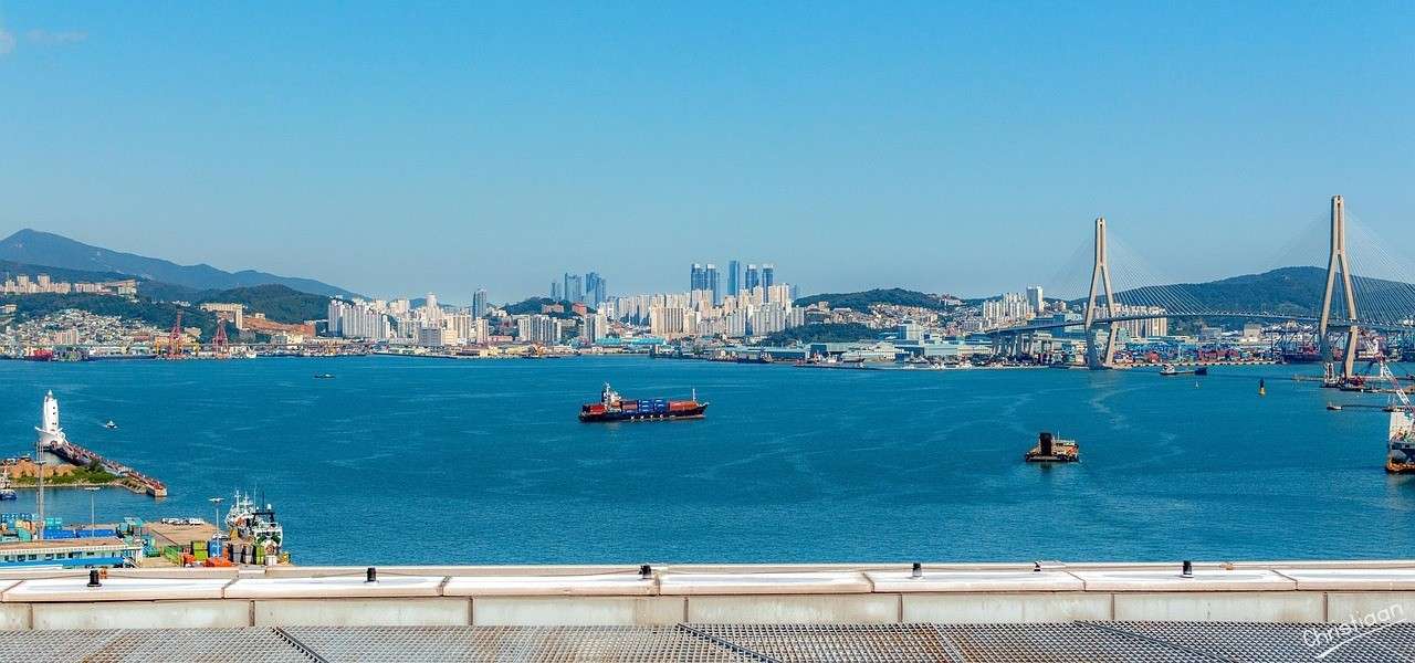 釜山、海、船。 オンラインパズル