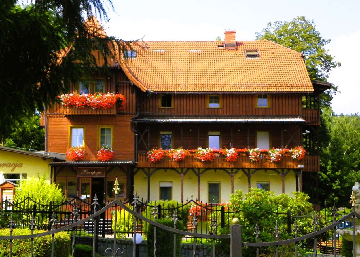 Хотел Нарциз онлайн пъзел