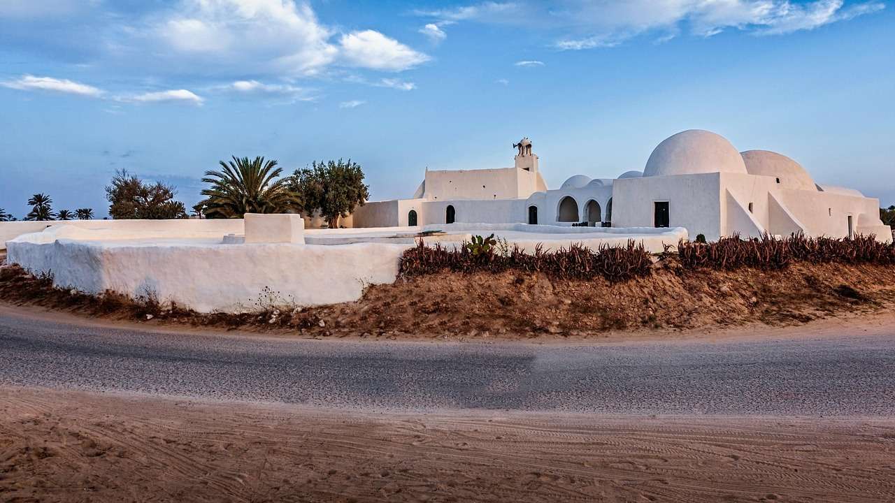 Mešita Fadloun, Houmt Souk, Djerba. online puzzle