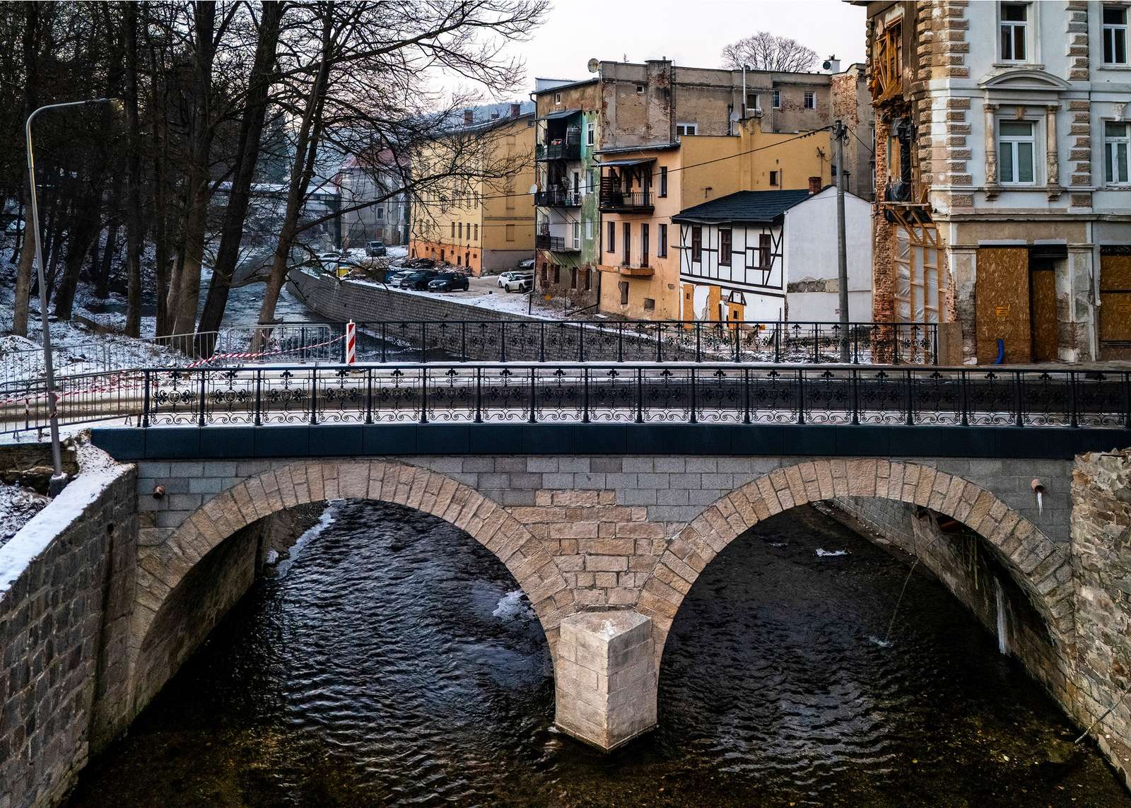 Lądek Zdrój in de winter van 2025 online puzzel