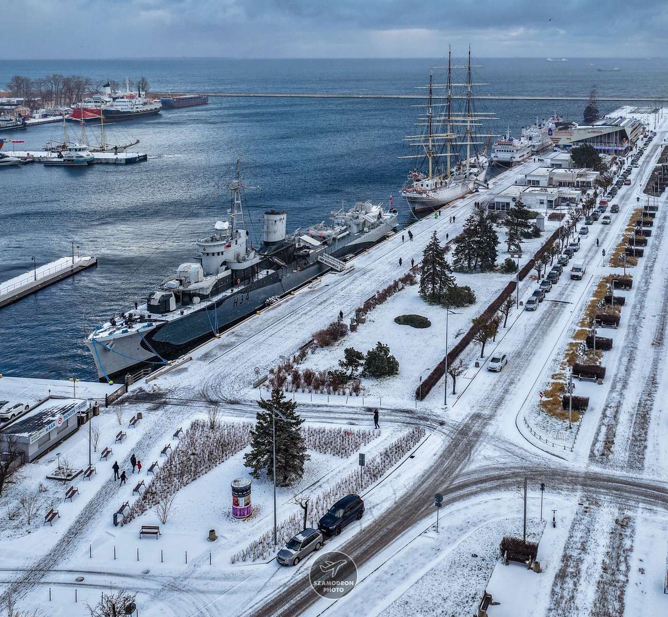 Gdynia. Haven in winterlandschap online puzzel