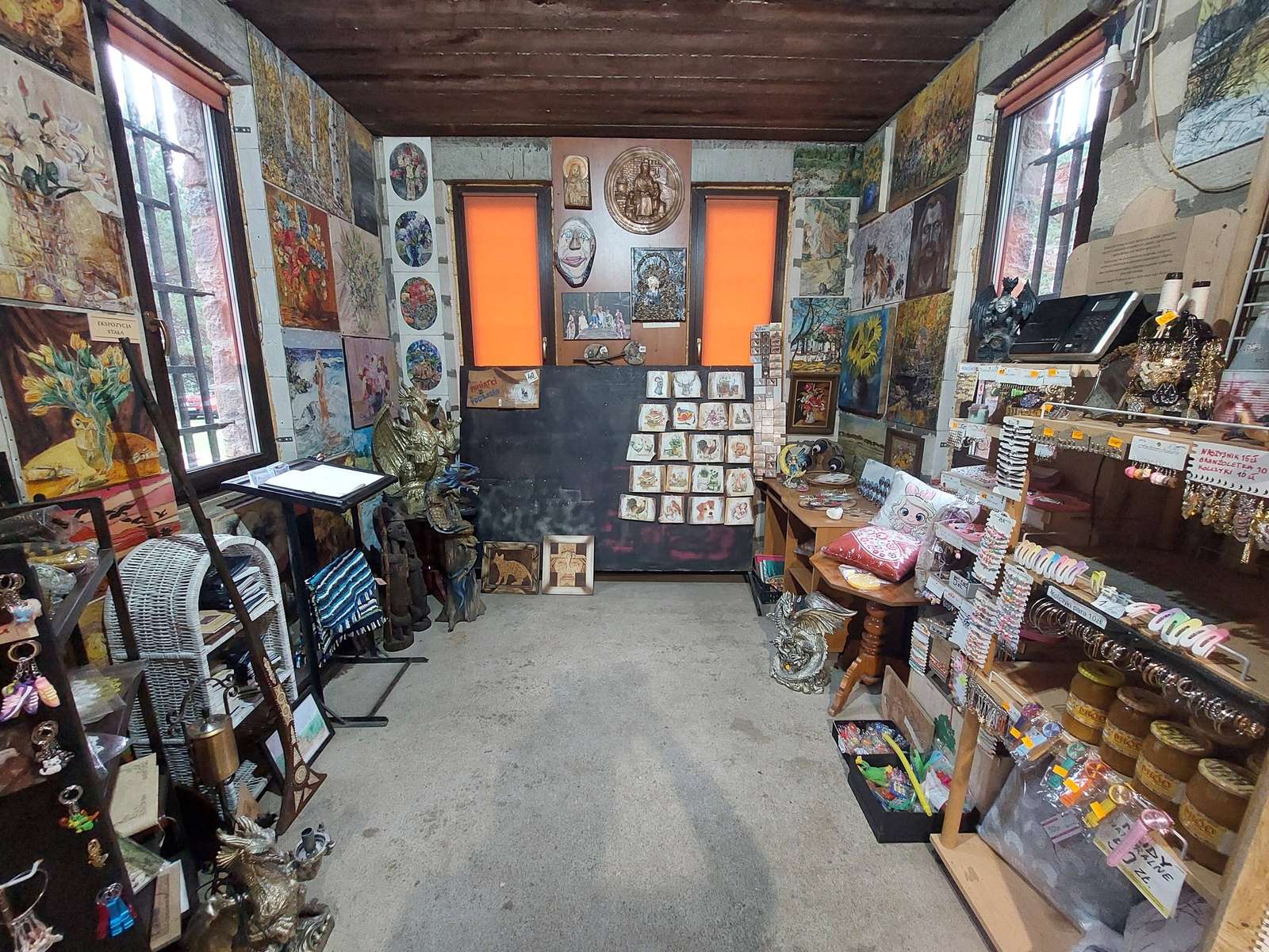 Sklepik z pamiątkami puzzle online