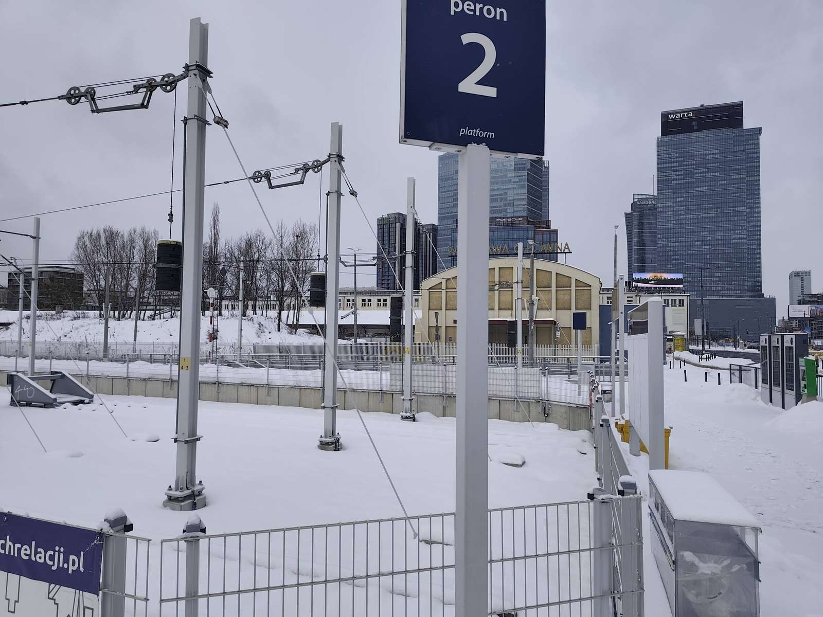 Tél a Warszawa Główna állomáson online puzzle