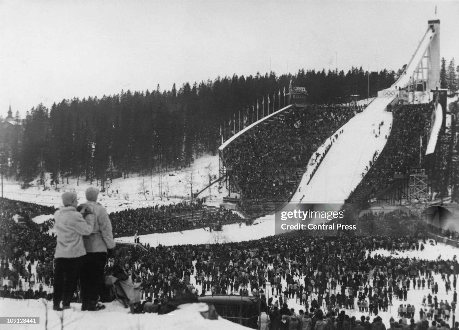 SALTO CON GLI SCI GIOCHI OLIMPICI INVERNALI 1952 puzzle online