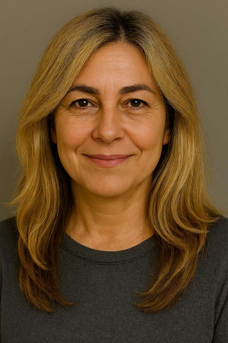 smiling woman online puzzle