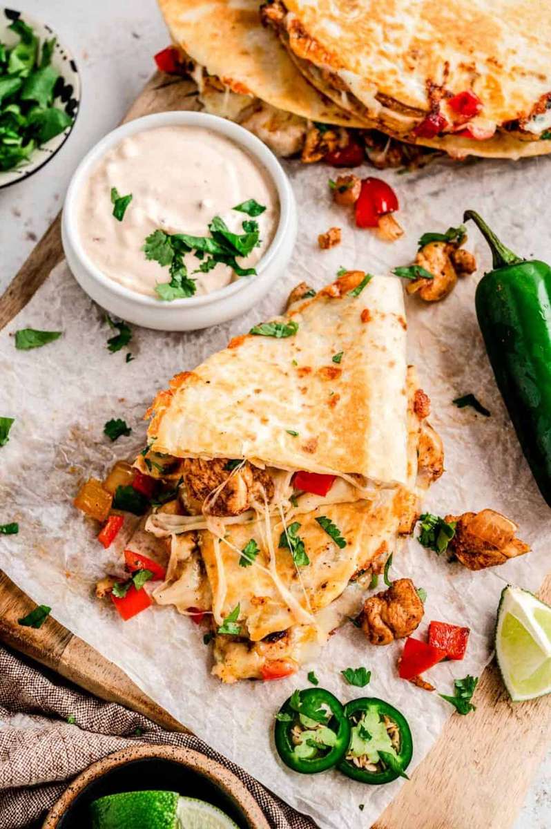 Quesadillas med kyckling och ost Pussel online