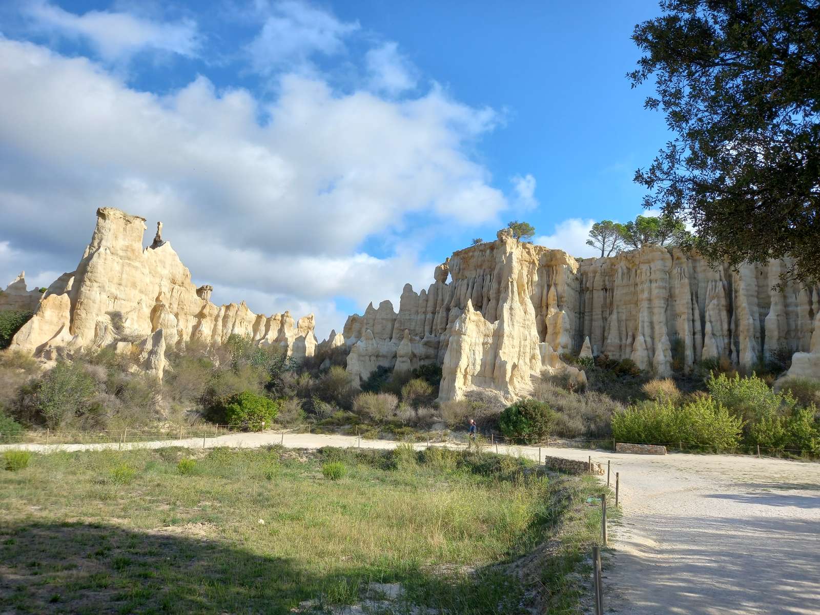 Les Orgues, Ille-sur-Tet, Zuid-Frankrijk 2023 legpuzzel online
